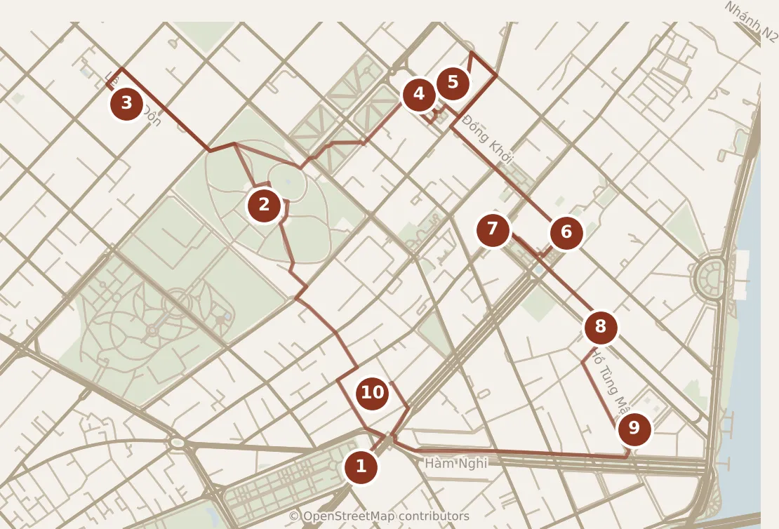 Map of Ho Chi Minh City, the day: stops 1–10, numbered in walking order.